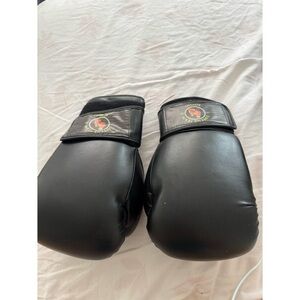 Black Boxing Gloves with hand wraps